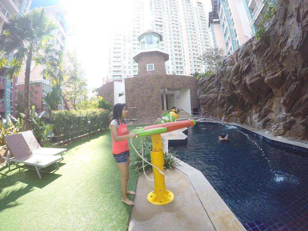 Grand Caribbean Resort Jomtian Pattaya Exterior photo
